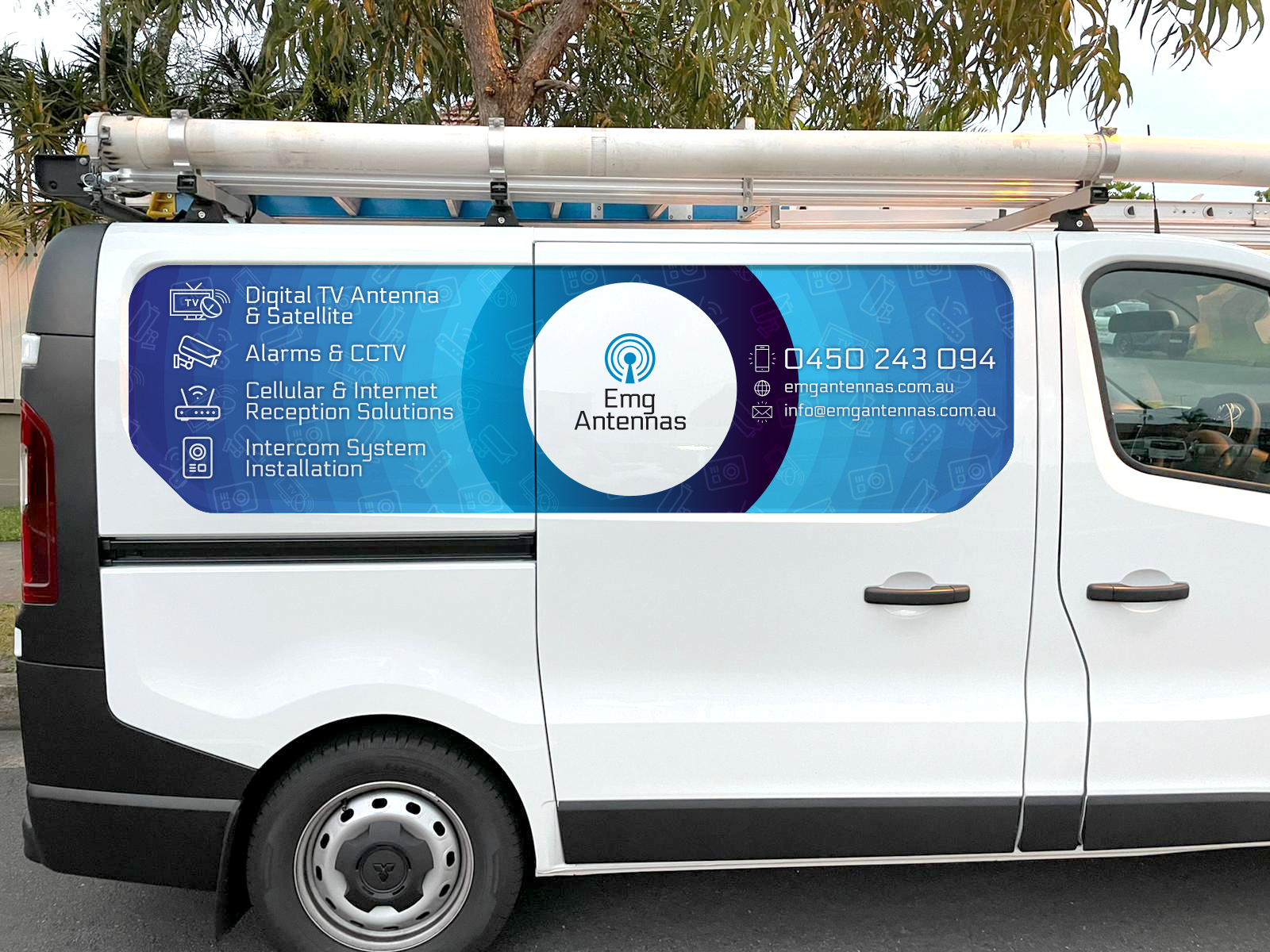 branding on cars emgantennas